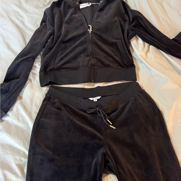 Juicy Couture Black Velour Track Pants & Hoodie Set - Picture 2 of 10